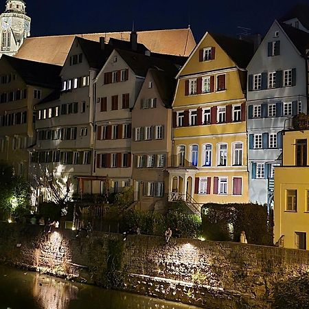 Stadtnahes Gaestezimmer Im Penthouse Bei Esi 蒂宾根 外观 照片
